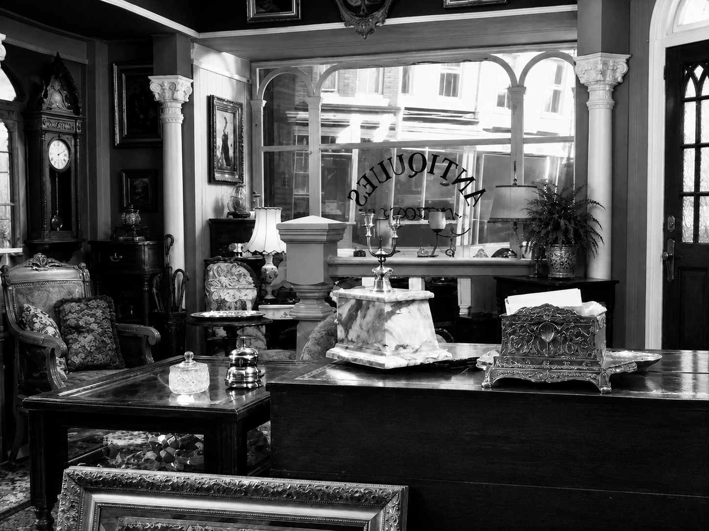 Acorn Antiques still